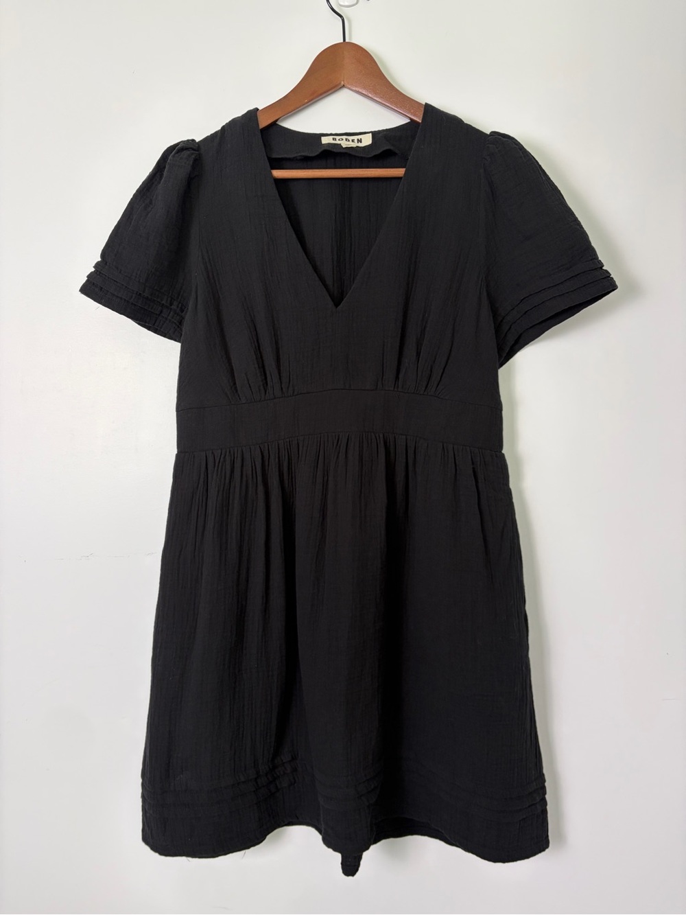 Boden Black V-Neck Puff Sleeve Short Mini Dress Size US 10P / UK 14P